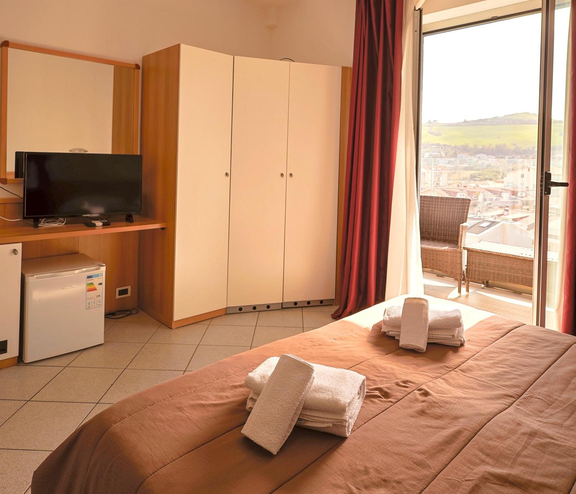 Hotel Felicioni Pineto Extérieur photo