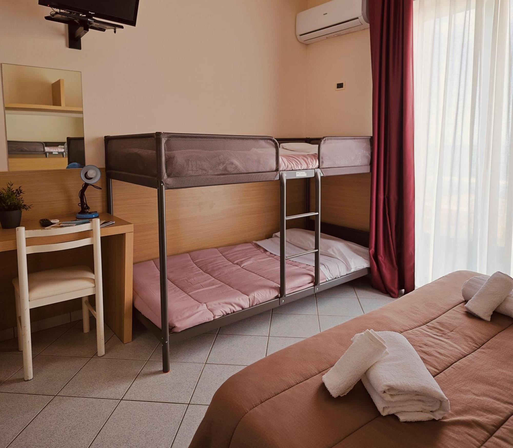 Hotel Felicioni Pineto Extérieur photo